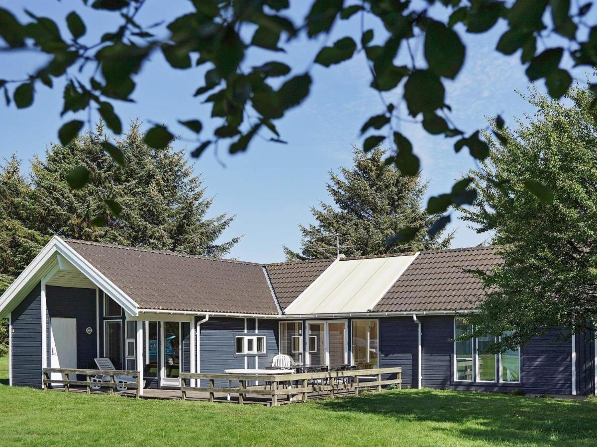 12 Person Holiday Home In Aakirkeby Vester Somarken 외부 사진